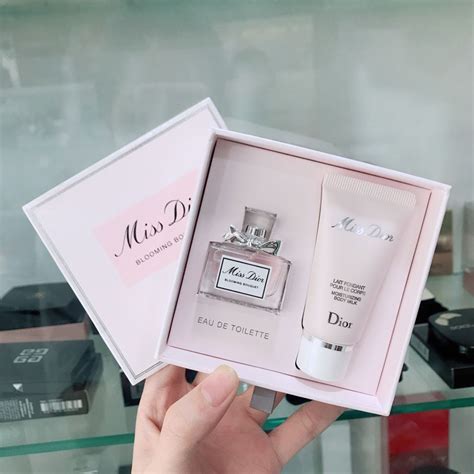 miss dior blooming bouquet lotion.